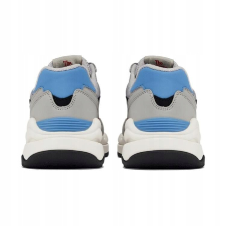 New Balance buty sportowe zamszowe kolor szary rozm. 40